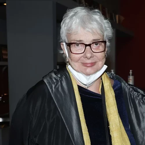 Ξένια Καλογεροπούλου: "Απαράδεκτο αυτό που έκανε ο Σερβετάλης - Πώς στήθηκε μια παράσταση με επικεφαλής έναν ανεμβολίαστο;"