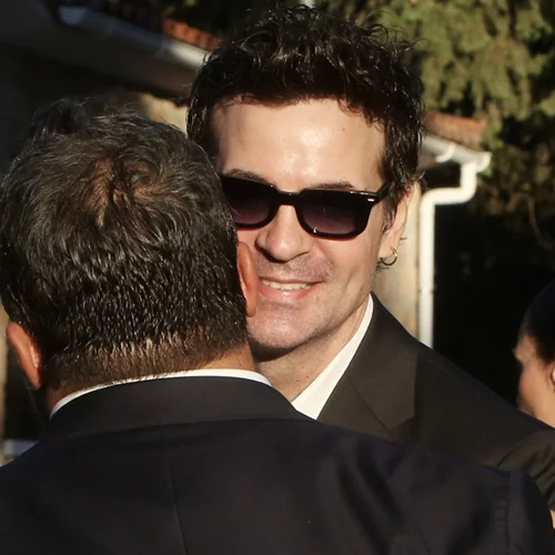 Νίνο | Η εμφάνισή του στον γάμο του Παύλου Βαρδινογιάννη με την Κατερίνα Μπιρμπίλη