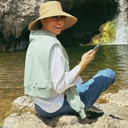 Πόσο ίδιες | Η Βίκυ Καγιά με τη Μπιάνκα σε μία άκρως καλοκαιρινή φωτογραφία