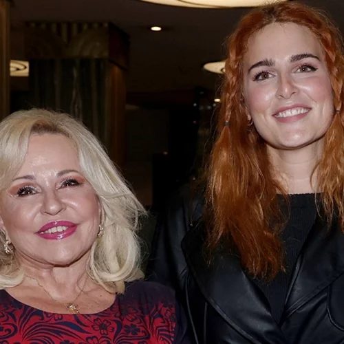 Περιπέτεια υγείας για τη Μπέσσυ Αργυράκη | Η φωτογραφία από το νοσοκομείο