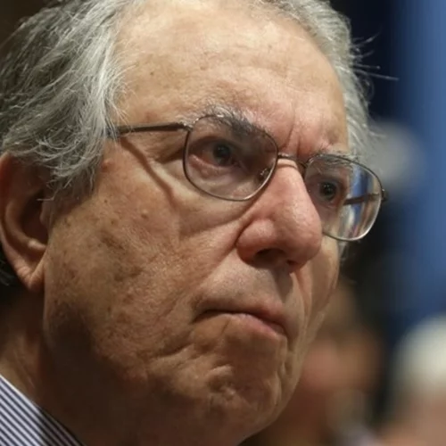 Μπαμπινιώτης | Κατάργηση των απάνθρωπων Πανελληνίων και ακαδημαϊκό απολυτήριο για να ξαναβρούμε το Λύκειο