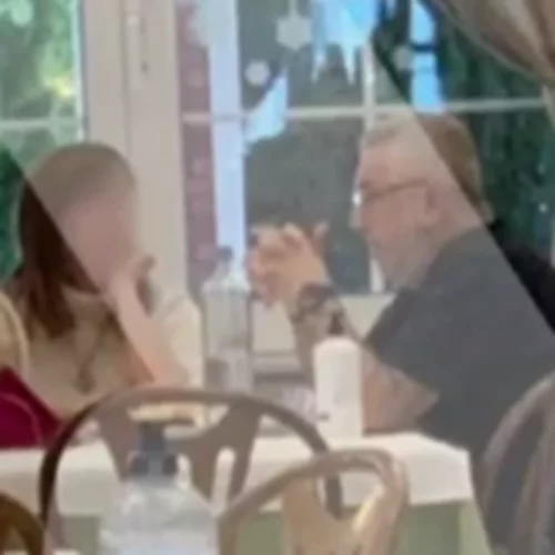 Στάθης Παναγιωτόπουλος | Σε εστιατόριο με τη σύζυγό του μετά τον σάλο (vid)