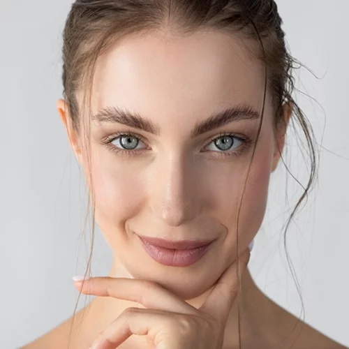 5 πολυτελείς κρέμες που χαρίζουν αποτέλεσμα μεσοθεραπείας στο πρόσωπο