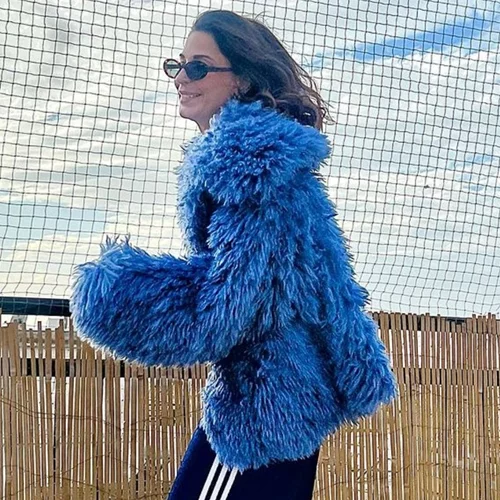 Κατερίνα Παπουτσάκη | Η επιλογή του outfit της είναι ιδανική εάν δεν θέλεις να φορέσεις κοστούμι