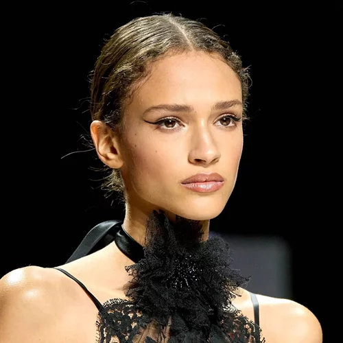 Milan Fashion Week | Αυτό είναι το μόνο κούρεμα και makeup look που ξεχωρίσαμε - και είναι υπέροχα