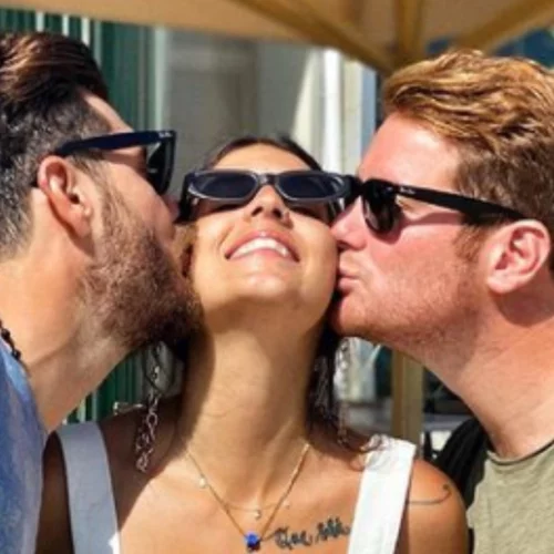 Άννα Μαρία Βέλλη | Με LBD για φαγητό με τον σύντροφό της και τον James Καφετζή