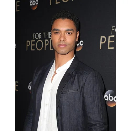 Regé-Jean Page | H πρώτη δημόσια εμφάνιση με την σύντροφό του Emily Brown