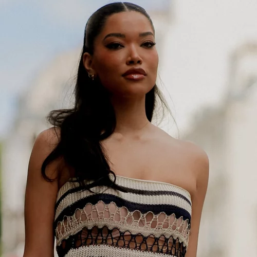 Στα "new entries" της Η&Μ ανακαλύψαμε το twin set που θα σε κάνει να ξεχωρίσεις στα beach parties