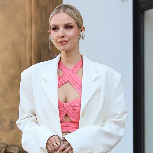 Όλα τα items που φορούν κάθε άνοιξη οι πιο κομψές Γαλλίδες