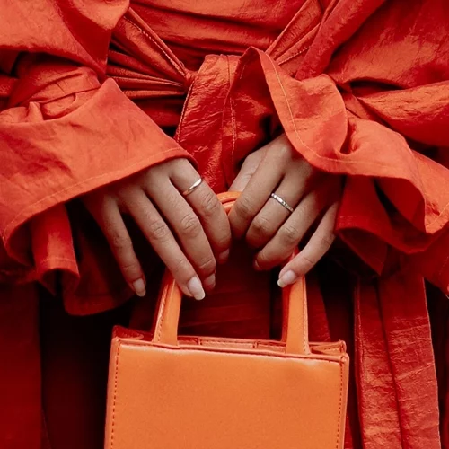 Τα μόνα χρώματα νυχιών που επιλέγουν ξανά και ξανά οι πιο κομψές γυναίκες