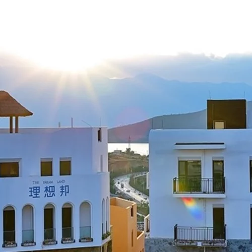 Αλήθεια τώρα; Στην επαρχία Γιουνάν της Κίνας έφτιαξαν πιστό αντίγραφο της Σαντορίνης