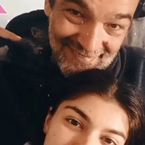 Κωνσταντίνος Καζάκος | Η πρώτη selfie με την 23χρονη σύντροφό του