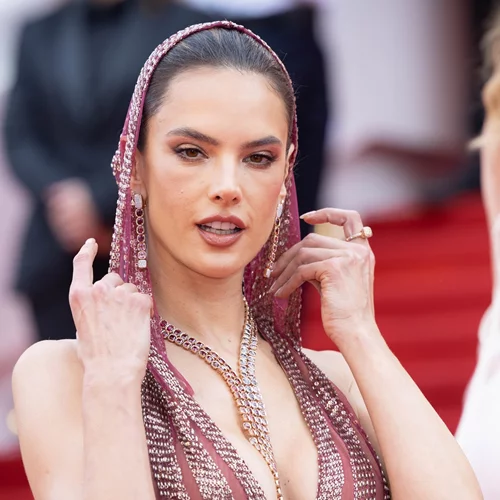 Φεστιβάλ Καννών '23 | Τα makeup looks και χτενίσματα των λαμπερών stars στο μικροσκόπιο