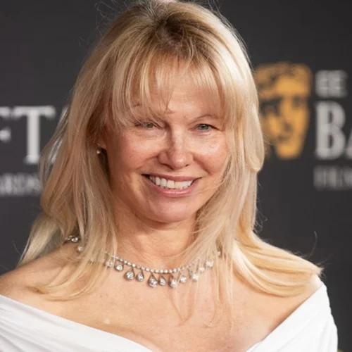 Η Πάμελα Άντερσον εκπλήσσει με το νέο της επιχειρηματικό εγχείρημα