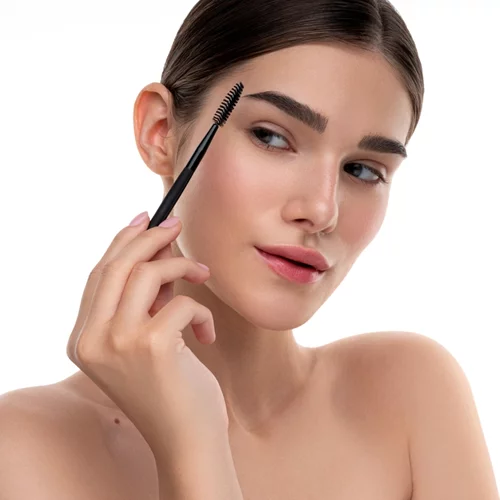 Θες φρύδια με χαρακτήρα και μάτια με ένταση; Αυτό είναι το μυστικό