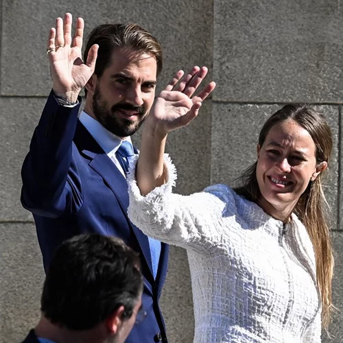 Nina Flohr | Η υπέροχη διακόσμηση για το πάρτι των 35ων γενεθλίων της και η ιδιαίτερη τούρτα -σνίτσελ