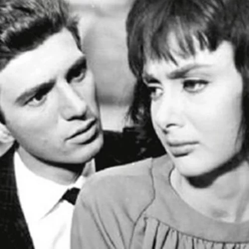 Γιάννης Φέρτης-Ξένια Καλογεροπούλου | Ο γάμος στο γραφικό εκκλησάκι 60 χρόνια πριν