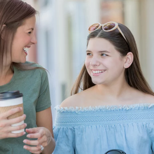 Μία μέρα στο Μediterranean Cosmos | Θα κάνουμε βόλτα και θα αγοράσουμε τα απαραίτητα για το σχολείο