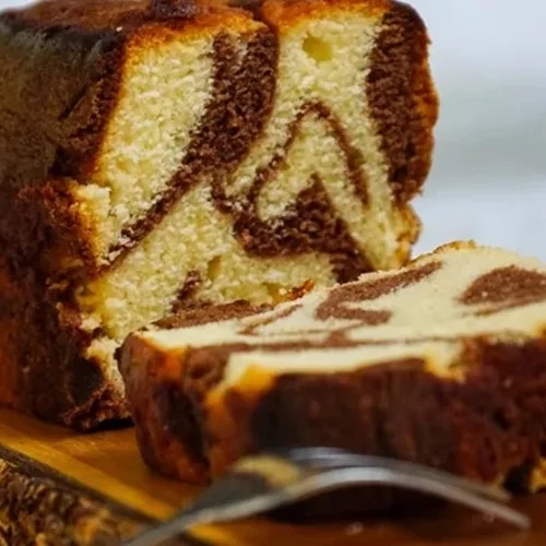 Λαχταριστό κέικ "ζέβρα" χωρίς ζάχαρη - Έτοιμο με 4 βήματα!