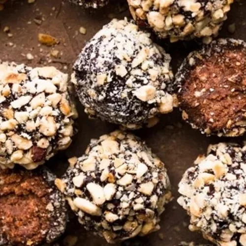 Σου περίσσεψε τσουρέκι; Φτιάξε τα πιο εύκολα τρουφάκια σοκολάτας