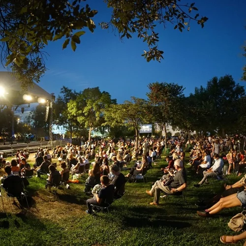 Δώρος Δημοσθένους- "L.O.V.E." |  Ταξιδεύοντας τον έρωτα στο χρόνο και τον κόσμο