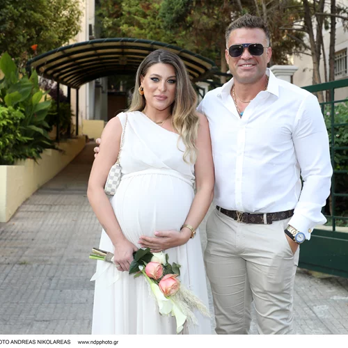 Κώστας Σόμμερ - Βαλεντίνη Παπαδάκη | Έγιναν γονείς - Η πρώτη φωτογραφία του γιου τους