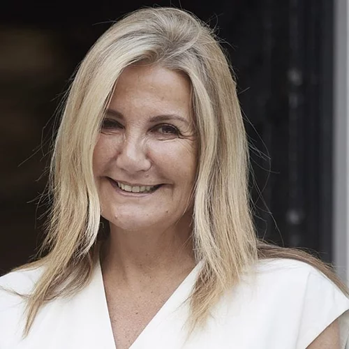 Η Μαρέβα Μητσοτάκη στο Λονδίνο - Το φυσικό μακιγιάζ που της έδωσε λάμψη