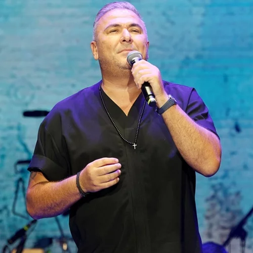 Αντώνης Ρέμος | Η σπάνια δημόσια εμφάνιση της μητέρας του, Ελένης