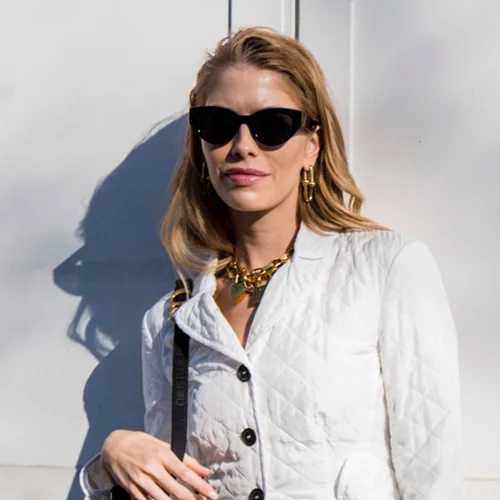 5 συμβουλές για να ντυθείς με στιλ στο γραφείο όταν έχει ζέστη