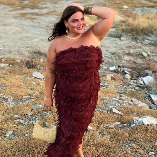 Βρήκαμε το back to the office look της Δανάης Μπάρκα από την H&M και κοστίζει λιγότερο από 30€