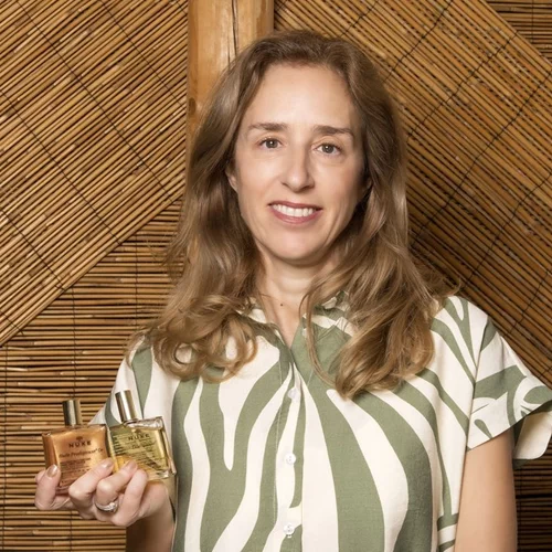 Το μυστικό των beauty editors για λαμπερό πρόσωπο, σώμα και μαλλιά