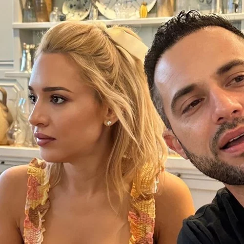 Καλομοίρα | Μπήκε στην (ονειρεμένη) κουζίνα της και φτιάχνει μία συνταγή από την Τζαμάϊκα