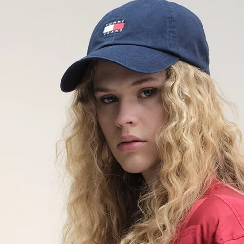 Τα κομμάτια με τα οποία θα αναβιώσεις το στιλ 90s στις εμφανίσεις σου