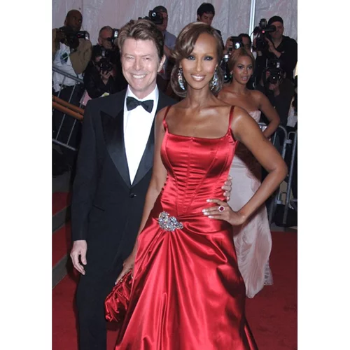 Η Iman δεν έχει σκοπό να ξαναπαντρευτεί γιατί σύζυγός της θα είναι πάντα ο David Bowie