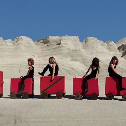 Ο 8χρονος Κωνσταντίνος που πρωταγωνιστεί στη νέα καμπάνια του οίκου Louis Vuitton