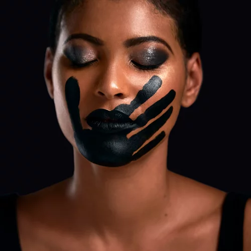 Γνώμη μου | Η τέχνη της σιωπής ή αλλιώς #MeToo μέχρι να σβήσει η κακοποίηση