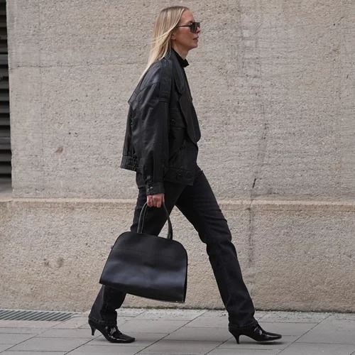 Η oversized τσάντα της Mango που συνδυάζει στιλ, άνεση και πρακτικότητα