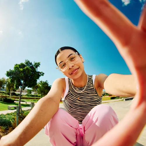 5 σημάδια που φανερώνουν ότι πάσχεις από JOMO