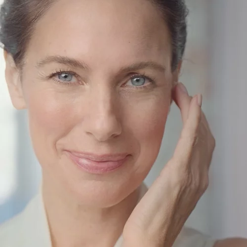 Φυσικό μπότοξ | Το αντιγηραντικό συστατικό που χαρίζει γρήγορα κι ορατά αποτελέσματα