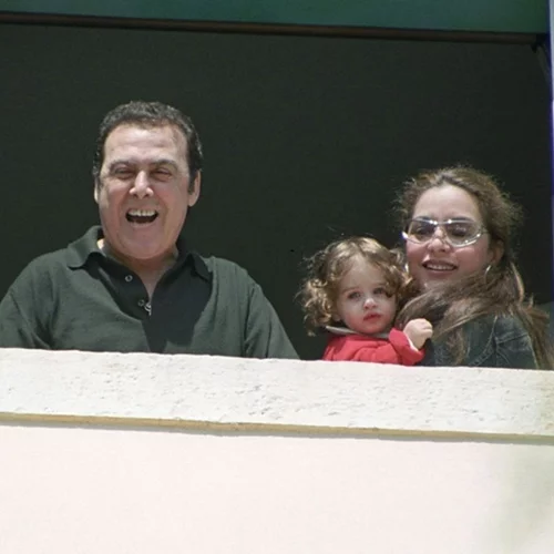 22 χρόνια πριν | Όταν η Άντζελα Γκερέκου και ο Τόλης Βοσκόπουλος έκαναν Πάσχα στην Κέρκυρα