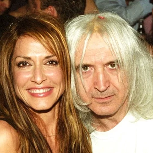 41 χρόνια πριν | Άννα Βίσση- Νίκος Καρβέλας στον γάμο τους με total white look