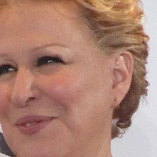 Η Bette Midler ζητάει από τις γυναίκες να απέχουν από το σeξ