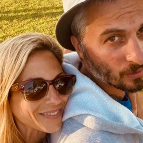 Σοφία Καρβέλα και Θανάσης Πανουργιάς | Είναι ξανά μαζί μετά το διαζύγιο