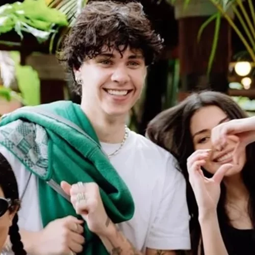 Γιατί οι πλούσιοι άνθρωποι είναι πιο πιθανό να έχουν πολύ ψηλά παιδιά;