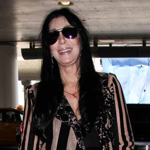 "Θα έδινα τα πάντα για να ξαναγίνω 70 ετών" | Σε ένα ιδανικό σύμπαν, η Cher θα ήθελε να γυρίσει τον χρόνο πίσω