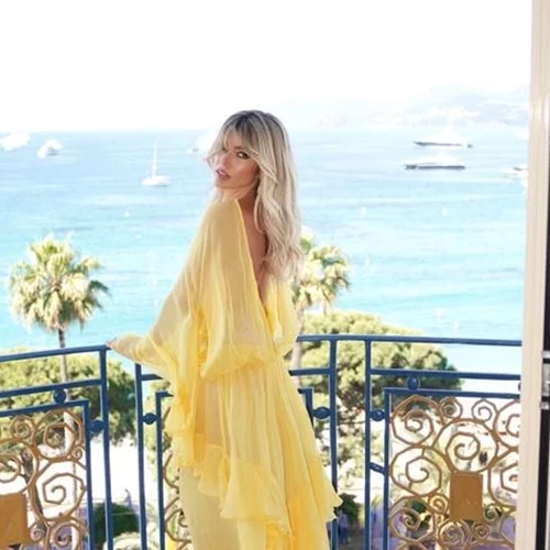 Βάσια Κωσταρά | Το soft glam μακιγιάζ της στο κόκκινο χαλί των Καννών είναι η απόλυτη πρόταση για το καλοκαίρι