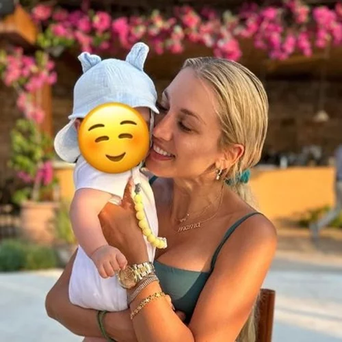 Full time μαμά η Κωνσταντίνα Σπυροπούλου | Στην παιδική χαρά με τον Βλάσση της