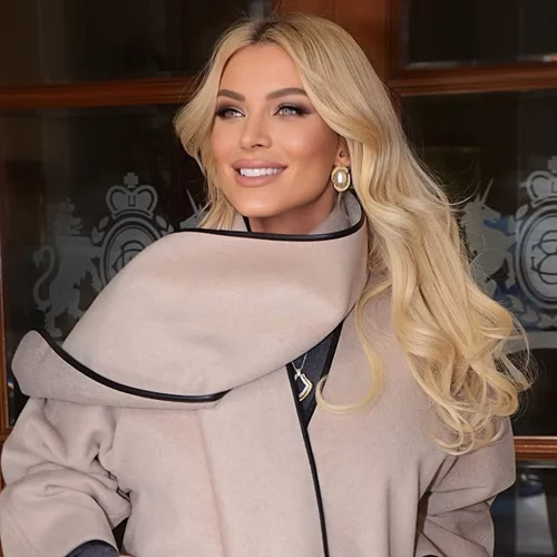 Η Κατερίνα Καινούργιου έκανε την απόλυτη ανακαίνιση | Το walk-in closet της που θα ζήλευε και η Sarah Jessica Parker