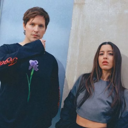 Μαρίνα Σάττι x Leon Of Athens - "ΕΔΩ" | Όταν ο χρόνος σταματά εκεί που υπάρχει αγάπη