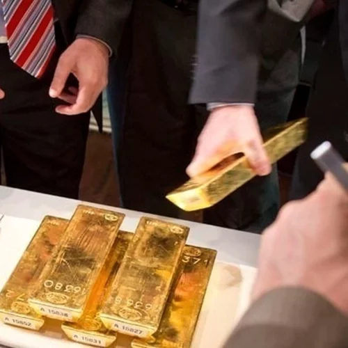 Για πρώτη φορά στην ιστορία, ο χρυσός έσπασε το φράγμα των 5.000 δολαρίων